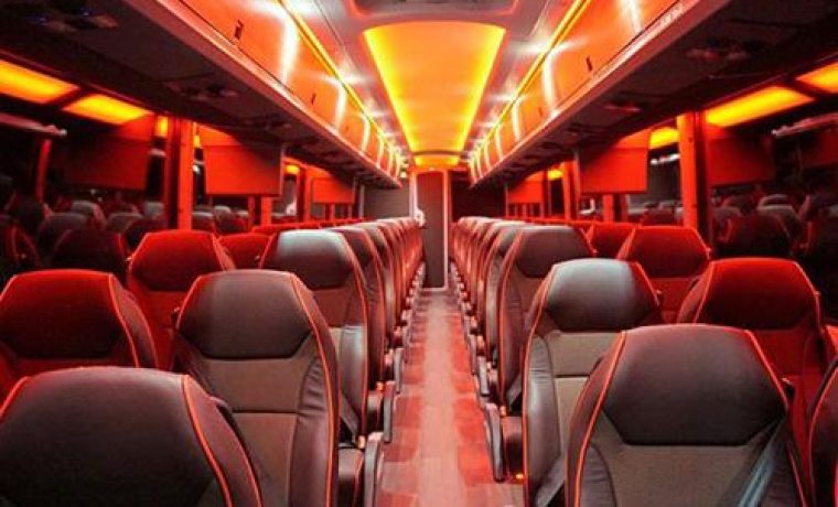 Deluxe Coach: Comfortable and Luxurious Transportation for Tours | Experience Premium Travel with Our Coach Services