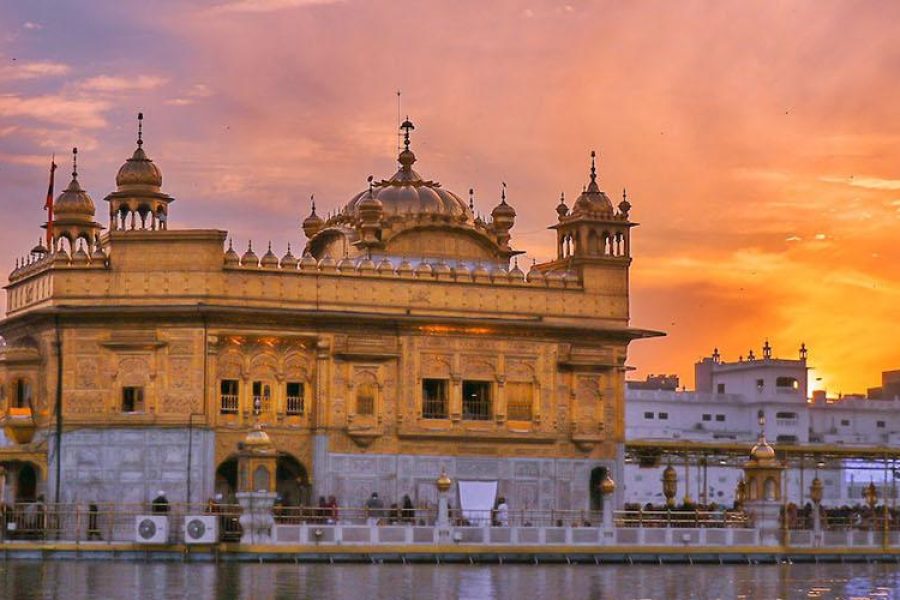 Explore the Chandigarh Amritsar tour package featuring Chandigarh's modern architecture, including the Rock Garden and Sukhna Lake, alongside Amritsar's iconic Golden Temple and cultural landmarks like Jallianwala Bagh and Wagah Border ceremony.